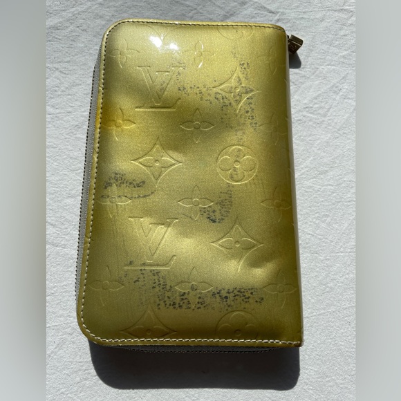 Louis Vuitton Silver-Green Monogram Vernis Zippy Organizer Wallet Zip Around - Picture 3 of 10